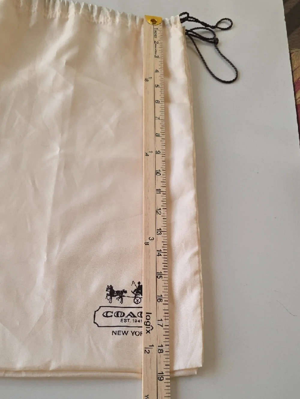 Coach‎ Cream Drawstring Dust Bag with Logo Carriage